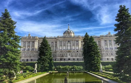 Private VIP tour Royal Palace and city tour. All of Madrid in one day
