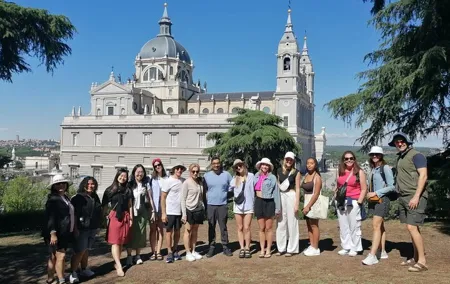 Madrid Essential: Historic Center, Plaza Mayor & Royal Palace