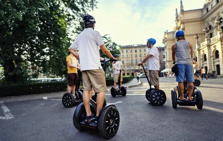 Segway Tour Warsaw: Praga Tour - 2-Hours of Magic!