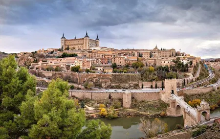 Best Toledo & Segovia Private Tour with Hotel Pick up from Madrid