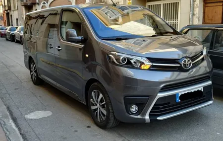 Private Transfer Madrid Barajas Airport to Madrid in Vans up to 7 Passengers