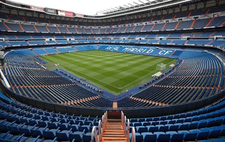 Madrid Highlights Tour with Santiago Bernabeu Stadium Entrance