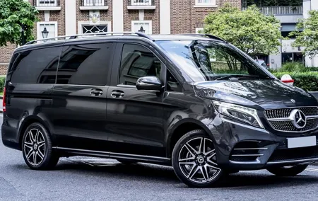 Arrival Transfer: Madrid Airport MAD to Madrid in Luxury Van