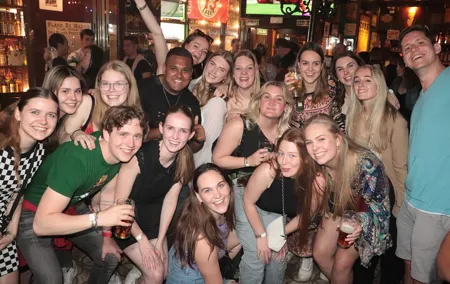 Madrid: Top Pub Crawl Madrid & Party