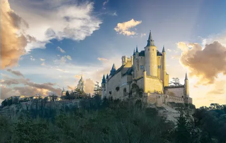 El Escorial, Valley & Segovia day tour from Madrid