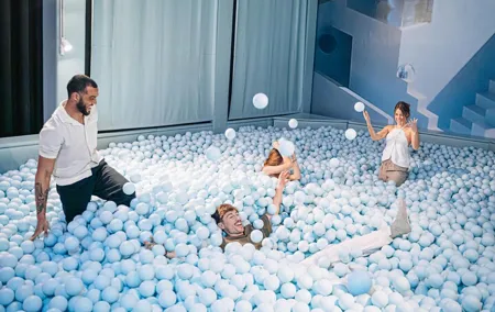 IKONO: a Unique Sensory and Photographic Experience