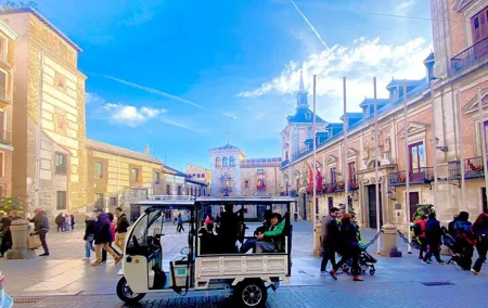 Private Tuk Tuk Tour All Day Hotel Pickup and Drop-off
