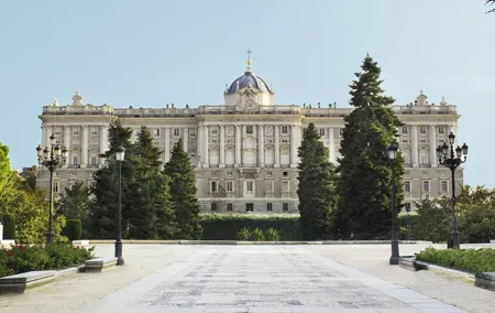 Royal Palace Madrid & Tapas Experience with Skip the Line Ticket