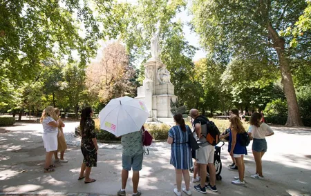 Retiro Park Walking Tour in Madrid