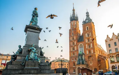 Luxury transfer from Warsaw to Krakow with Czestochowa en route by private car