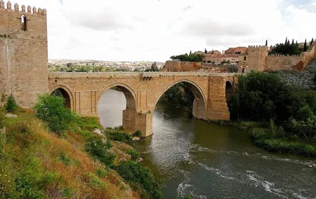 Three World Heritages Sites - Toledo, Segovia and Ávila Private Tour from Madrid