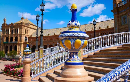 7 day guided tour in Seville, Granada and Barcelona from Madrid