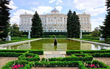 Royal Palace of Madrid Private Tour with Tickets