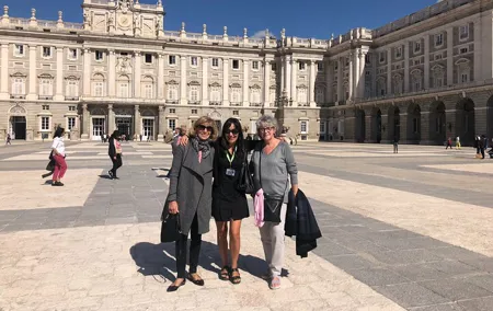Private Walking Tour to Royal Palace and Old Town of Madrid