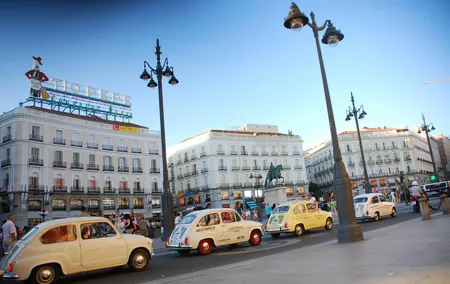 Touristic tour by classic car around Madrid