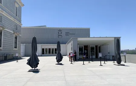 Private tour of the Royal Collections Gallery with hotel pick-up