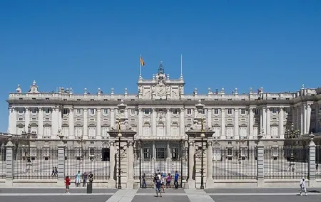 Madrid Afternoon Walking Tour with Royal Palace and Prado Museum
