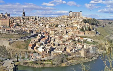 Toledo : Private Day Tour & Winery Adventure