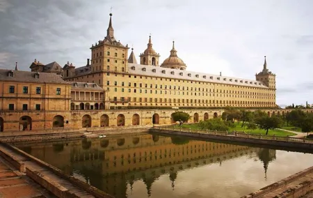 El Escorial and Valley of the Fallen Private Tour