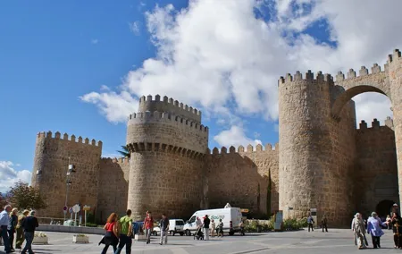Private day tour to Avila and Salamanca from Madrid with Hotel pick up