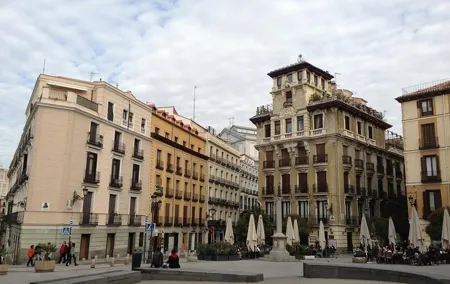 Madrid 4-Hour Private Custom Walking Tour of Los Austrias