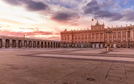 Priority Entrance Madrid Tour with Royal Palace and Prado Museum