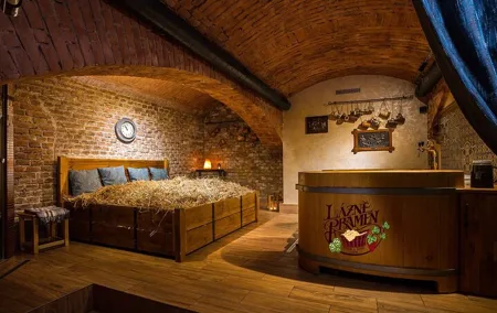 Beer bath Spa for 2 people/ 1 tub - 1 hour Activity in Prague