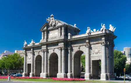 Madrid Highlights and Royal Palace Half-Day Private Tour