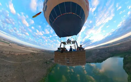 Balloon ride in Segovia with optional transportation from Madrid