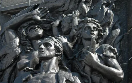 Private Jewish Warsaw Tour with social-distance bus