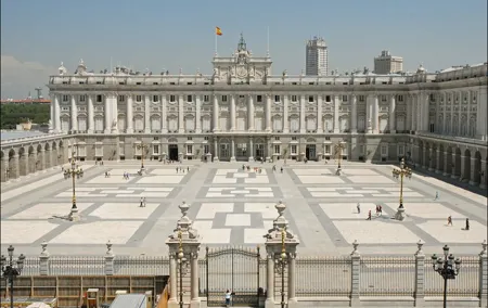Guided Visit to the Royal Palace of Madrid in Spanish