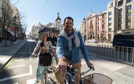 Madrid in Bike and Small Group Photo Session