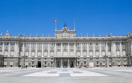 Private Tours during 5 days in Madrid with private pick up and entrance tickets