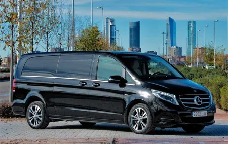 3-Hour Panoramic Tour of Madrid in Mercedes Viano with Guide