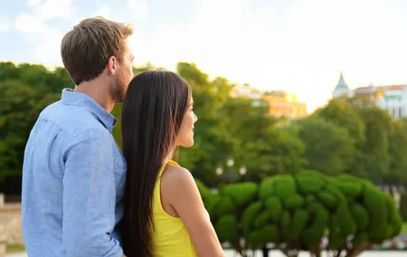 Honeymoon Photo Shoot in Madrid