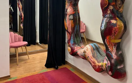 Private Activity with a Shopping Professional in Madrid