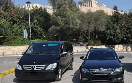 Half day luxury car with driver at disposal in Madrid