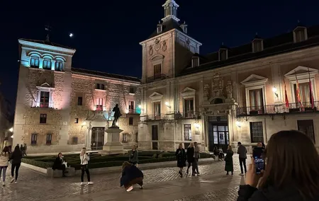 Off-the-crowds Highlights of Madrid at Night Private Guided Tour