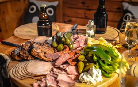 EVERYDAY Warsaw Traditional Food Tour with Old Town Sightseeing