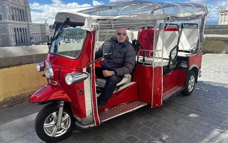 Discover Madrid by Tuk Tuk – 1 hour tour