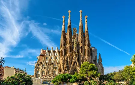 Barcelona in 1 Day: Sagrada Familia, Park Guell,Old Town & Pickup