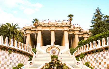 Park Guell and Sagrada Familia Tour with Skip the Line Tickets