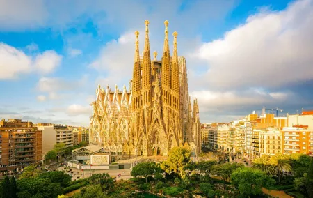 Sagrada Familia: Priority Access & Guided Tour