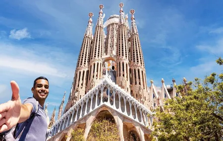 Fast Track: Sagrada Familia Guided Tour