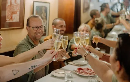 Barcelona Gothic Quarter Tapas & Taverns Food & Wine Tour