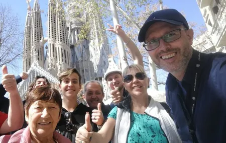 Sagrada Familia & Barcelona Small Group Tour with Hotel Pick-up