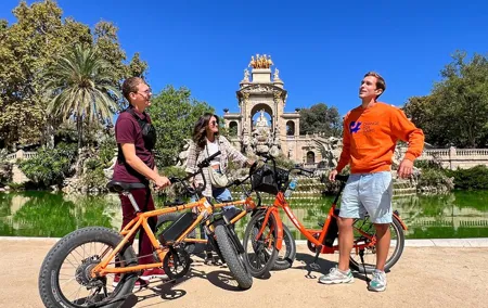 Barcelona 20 Best Sights with Local Guide on Bike/E-Bike