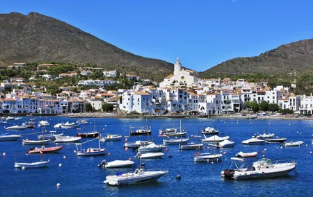 Dali Museum & Cadaques Small Group Tour with Hotel pick-up