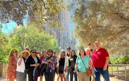 Best of Barcelona: Sagrada Familia & Park Guell Tour with Pick-up