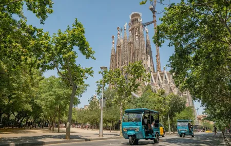 2 Hours Private Barcelona Tuk-Tuk Tour